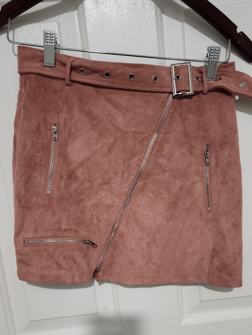 Women’s Faux Suede Belted Mini Skirt - Dusty Rose